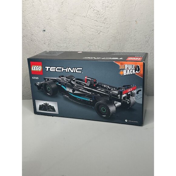 Lego Technic 42165  Mercedes-Amg Petronas Formula One Team Car Kit  Damaged Box - Picture 2 of 3